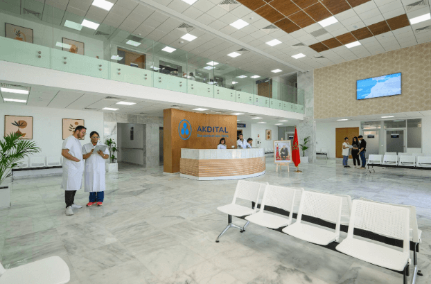 Salle d’attente d’une clinique ophtalmologique à Casablanca