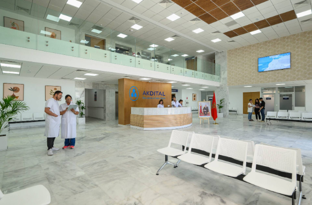 Salle d’attente d’une clinique ophtalmologique à Casablanca